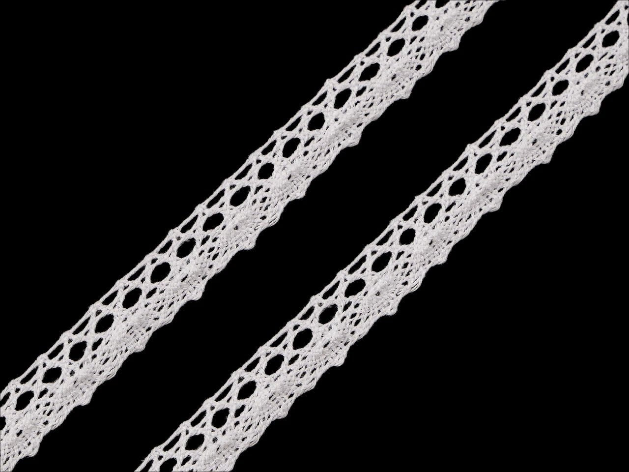 Attēls ar 100% Kokvilnas mežģīne 1,2 cm - balta – pieejams Šarlotes audumi