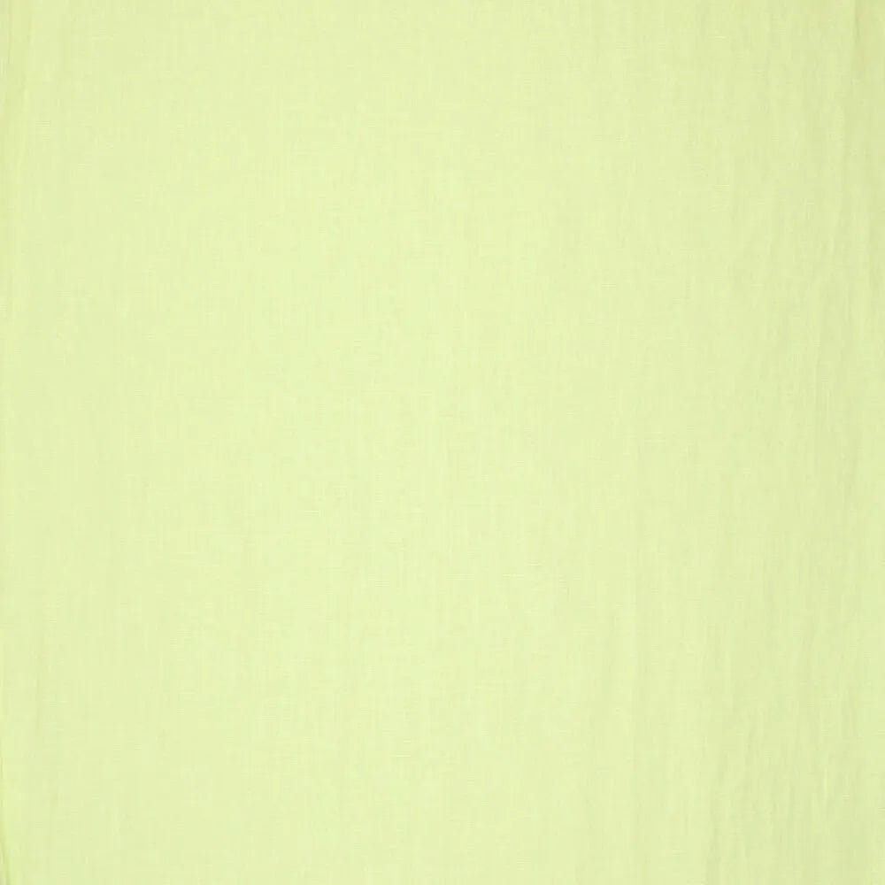 Image avec tissu en lin adouci 100 % - vert printemps 165 g/m² – disponible chez Šarlotes audumi