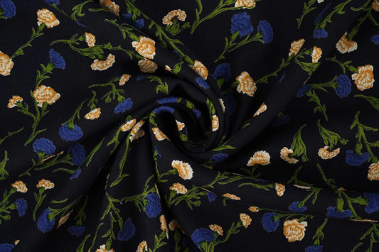 Attēls ar 100% Viskozes audums - smalki zili ziediņi 135 g/m² – pieejams Šarlotes audumi