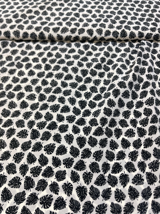 Attēls ar 100% Zīds - lapiņas uz balta fona 80 g/m² – pieejams Šarlotes audumi