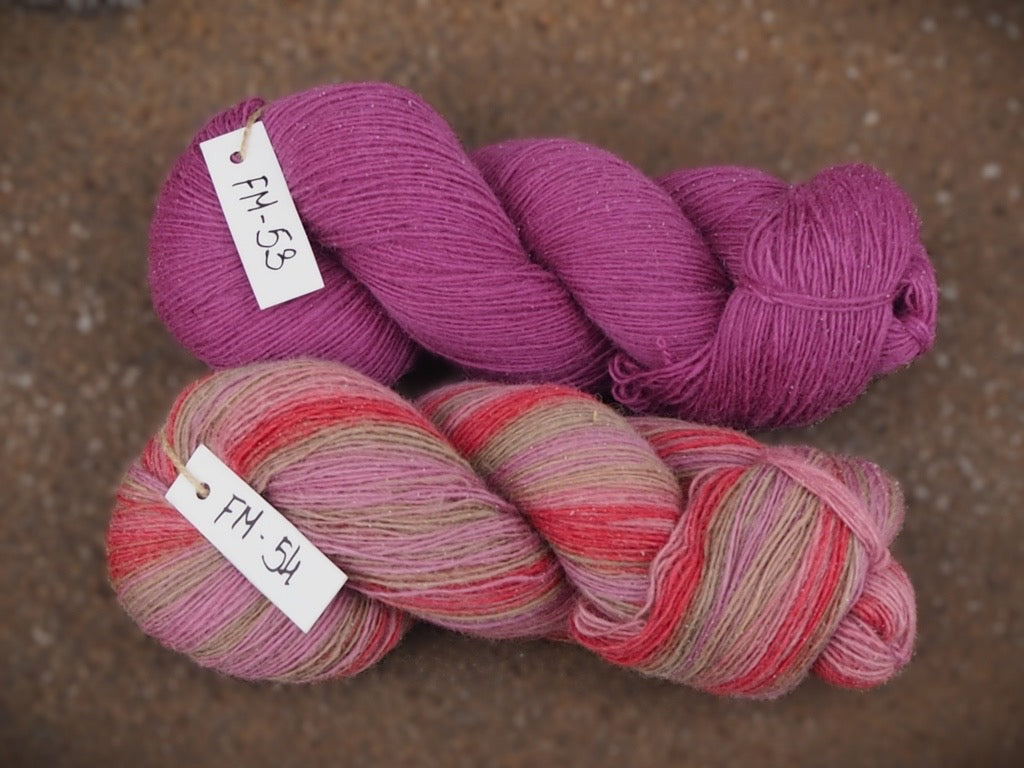 Siūlai Pāces vilnas fabrika 100% Merino- 100 g / 470 m