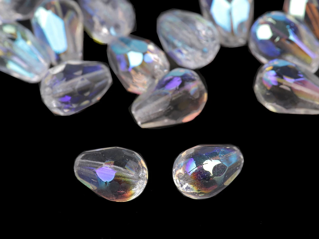 Slīpētas stikla pērlītes piliena formā 7 × 10 mm