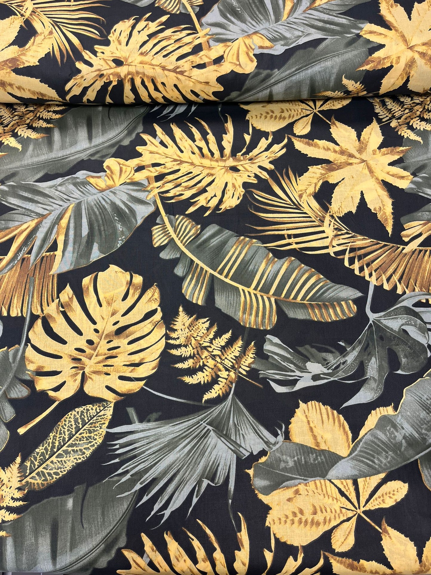 Tissu 100 % coton - feuilles foncées 125 g/m²