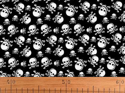 100% Kokvilnas audums-skeletgalvas 125 g/m²