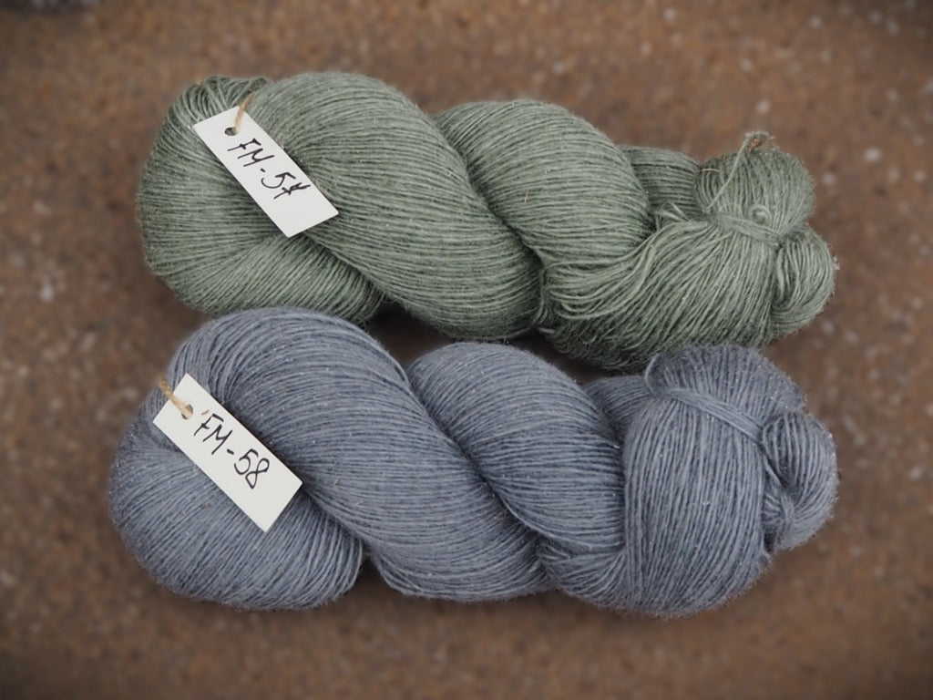Siūlai Pāces vilnas fabrika 100% Merino- 100 g / 470 m
