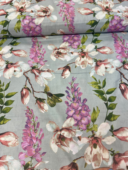 100% Kokvilnas audums-magnolijas uz pelēka