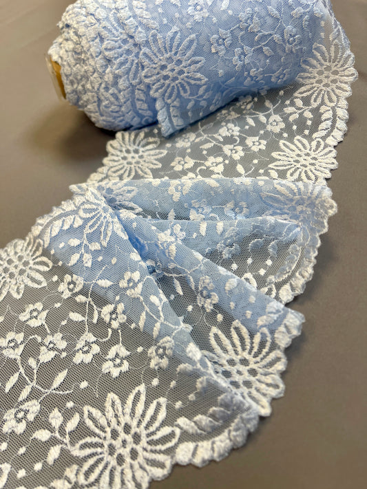 Elastīga mežģīne 16 cm-gaiši zila