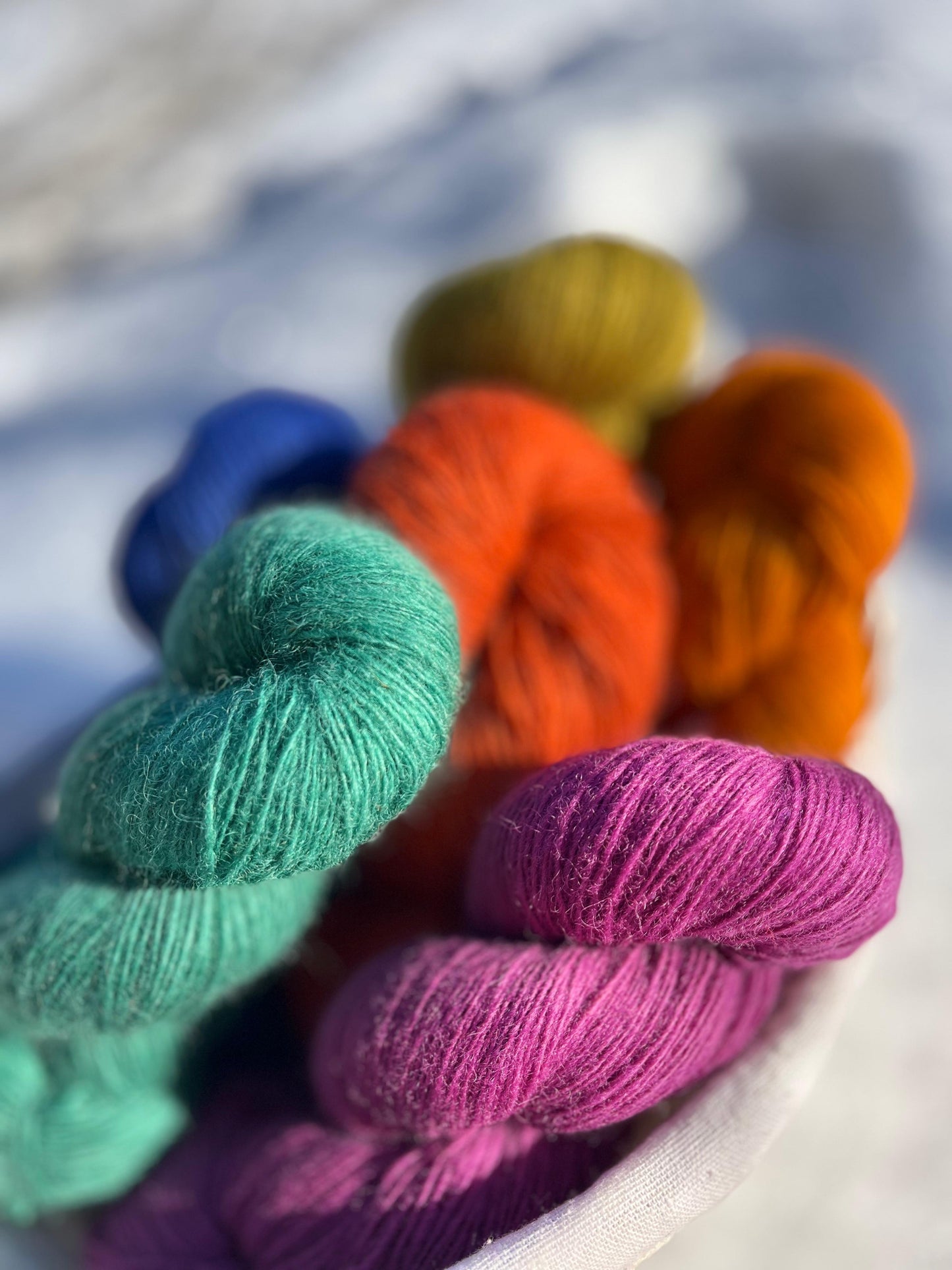 Siūlai Pāces vilnas fabrika 100% Merino- 100 g / 470 m