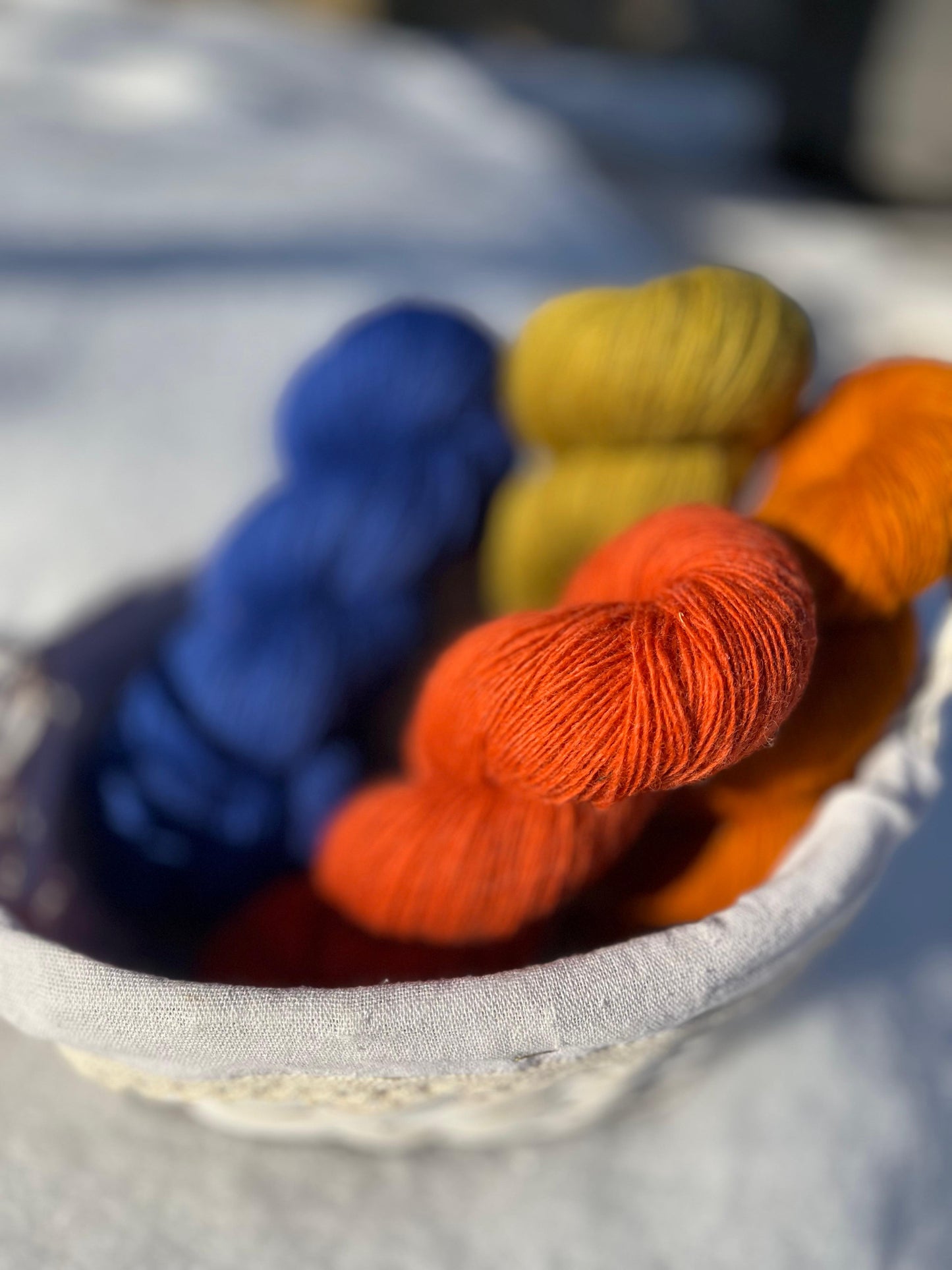 Siūlai Pāces vilnas fabrika 100% Merino- 100 g / 470 m