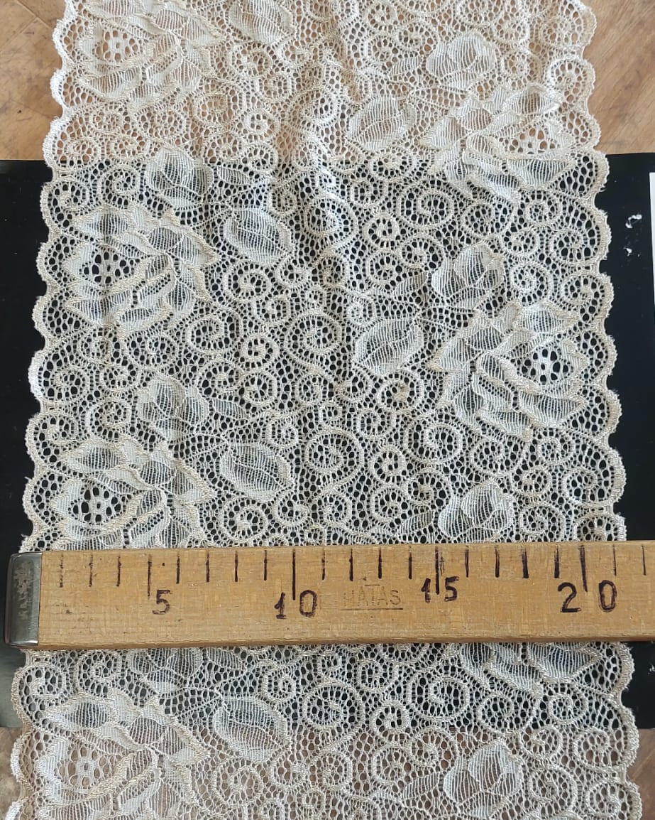 Izšūta mežģīne 20 cm-ecru