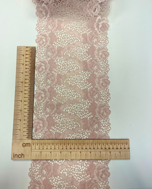 Elastīga mežģīne 20 cm-maigs pūderrozā tonis