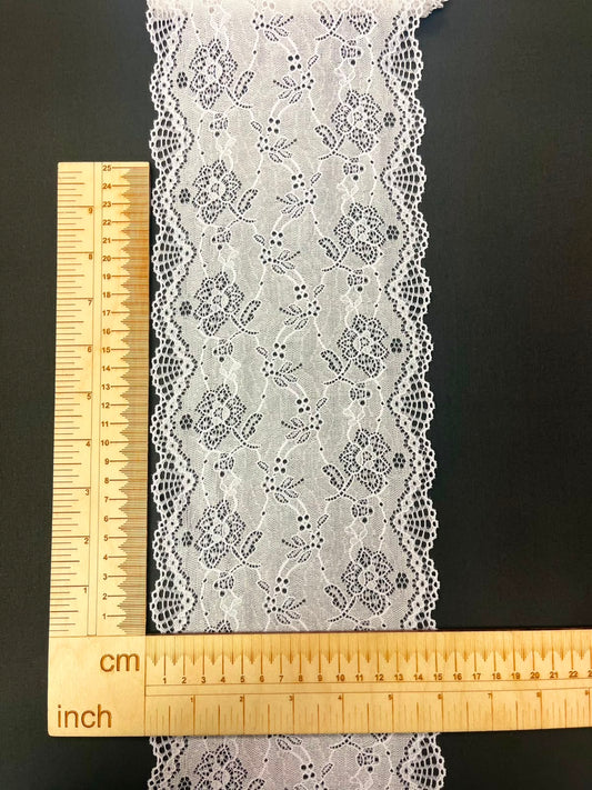 Elastīga ziedu mežģīne 17 cm-sniega balta