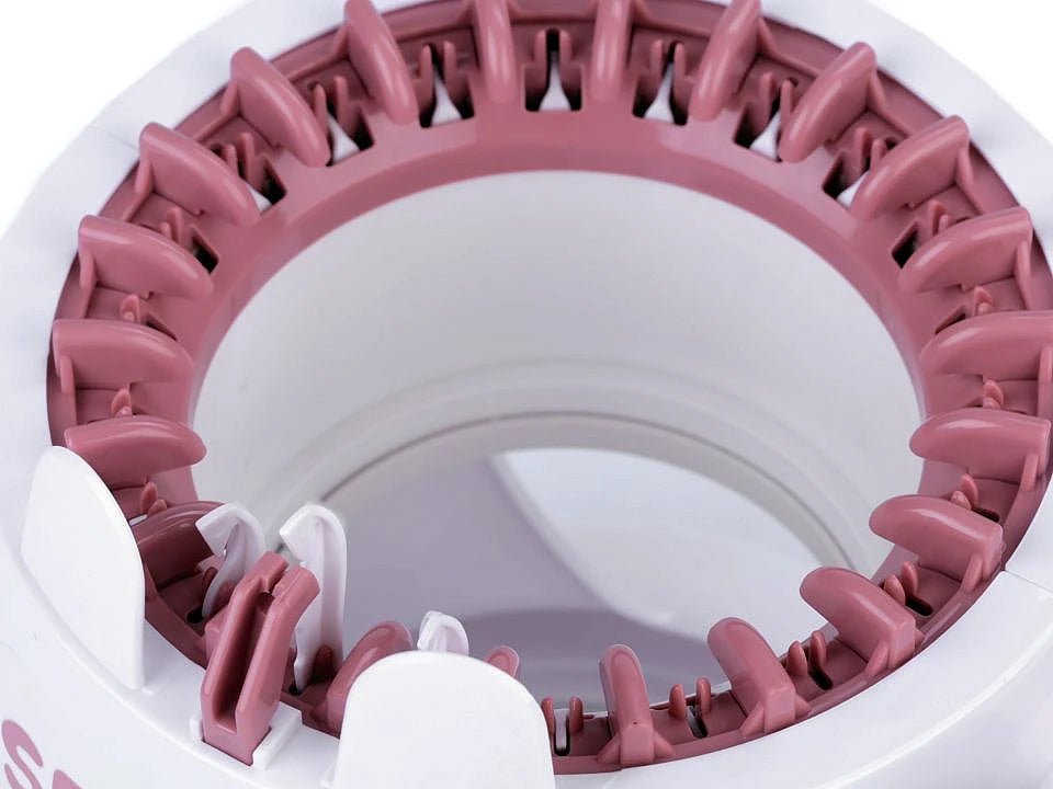 Attēls ar Adīšanas mašīna Sentro – pieejams Šarlotes audumi