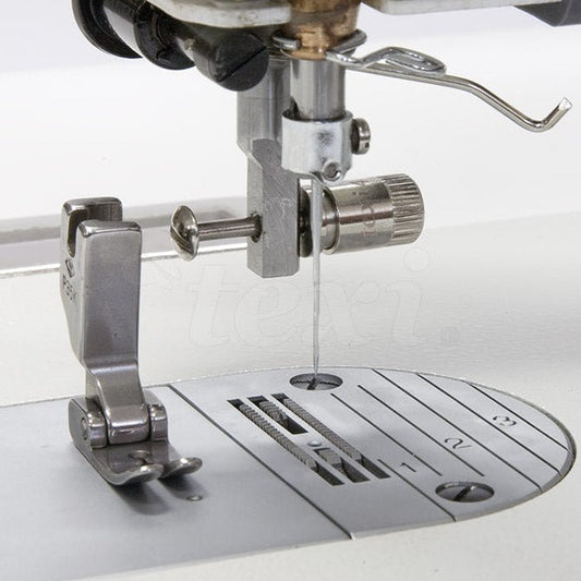 Image of a replacement screw - quick-change pin for efficient work – available at Šarlotes audumi