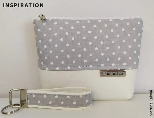 Attēls ar Atslēgu piekariņa stiprinājums ar riņķi 32 mm – pieejams Šarlotes audumi