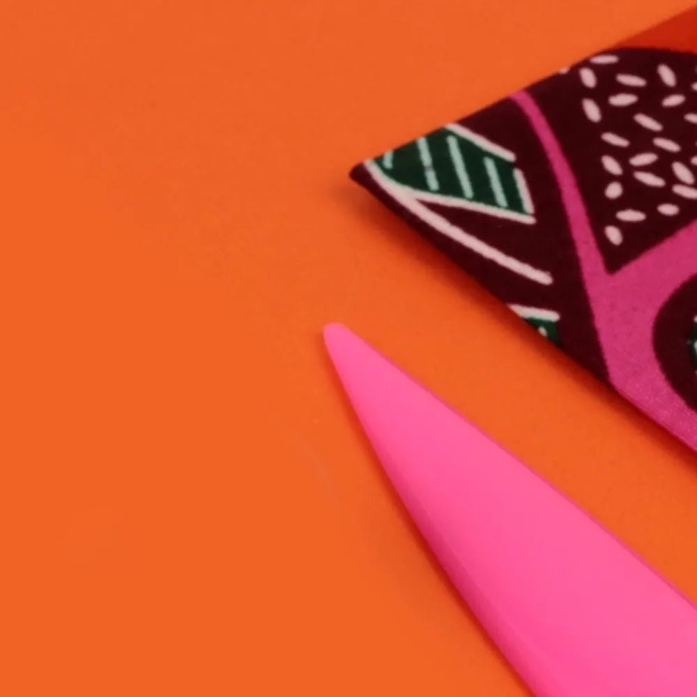 Bohin corner and edge shaper for sewing 13 cm – available online at Charlotte's Fabrics