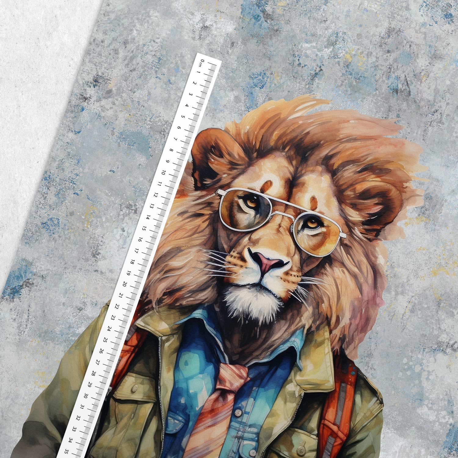 Image d’un panneau en tricot à boucles - lion royal avec lunettes stylées 250 g/m² | Design - 01 – disponible chez Šarlotes audumi