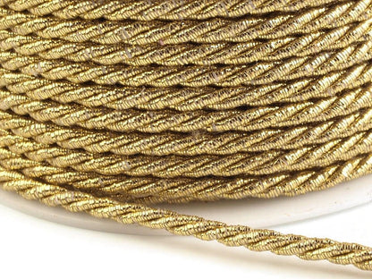 Image de cordon décoratif avec lurex Ø3 mm – disponible chez Šarlotes audumi