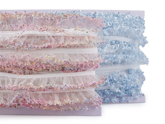 Image of decorative ruffled elastic lace with sequins 20 mm – available online at Šarlotes audumi