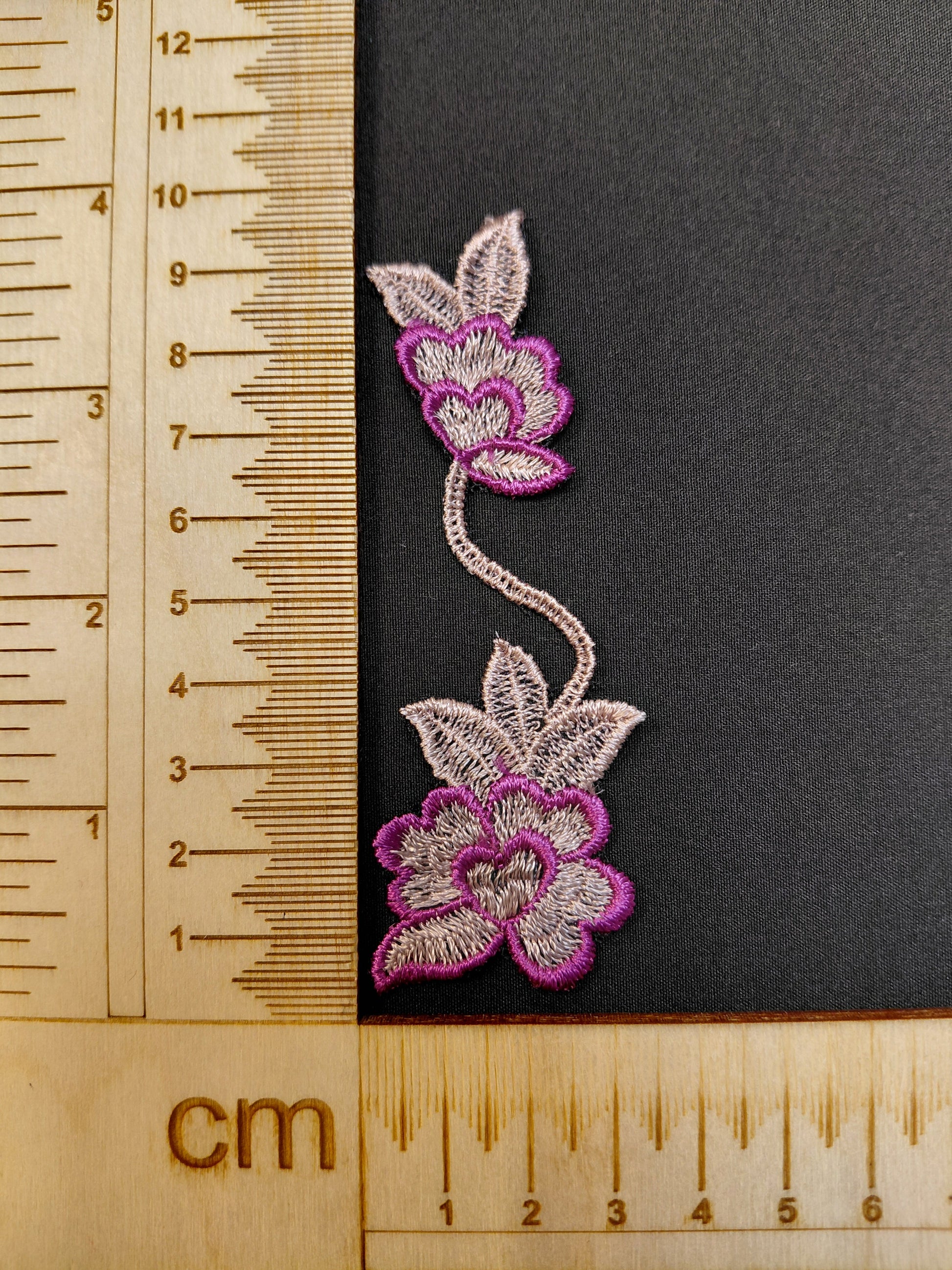 Image with patch/embroidery 10 x 3 cm – available from Šarlotes audumi