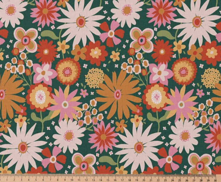 Premium 100% cotton fabric - flowers on green 115 g/m²