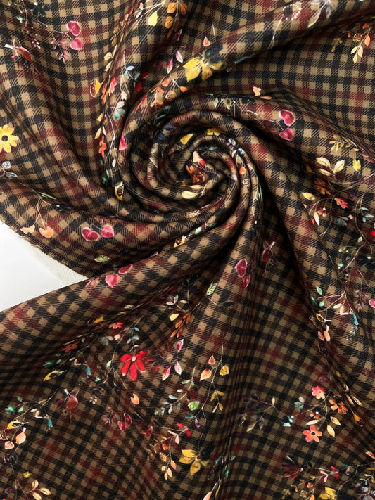 Attēls ar Itālijas tvīda audums mēteļiem – rūtiņas ar ziediem | 50% poliamīds, 50% poliesters | 480 g/m² | 148 cm – pieejams Šarlotes audumi