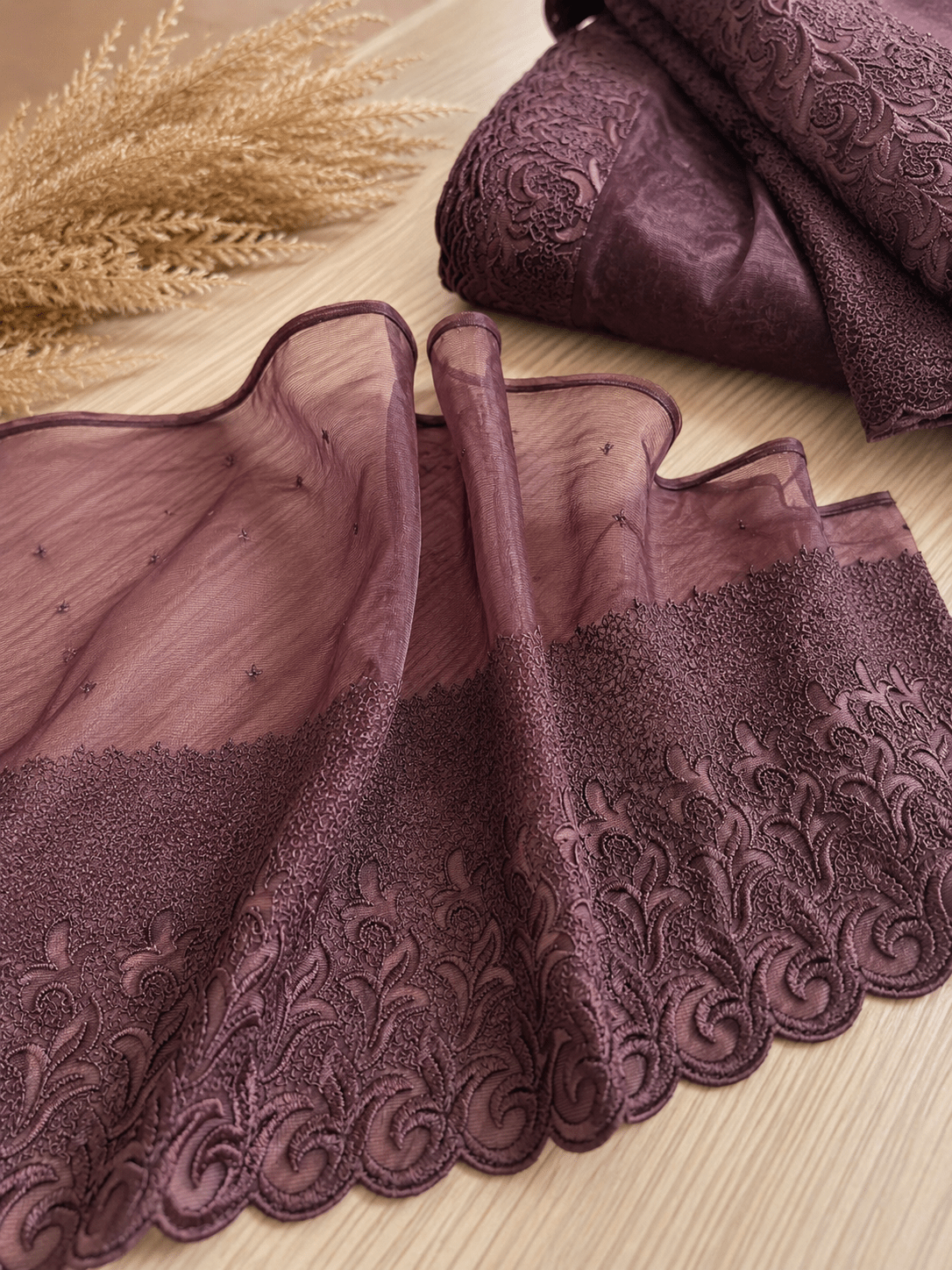 Embroidered lace 25 cm - brownish burgundy - available at Charlotte's Fabrics