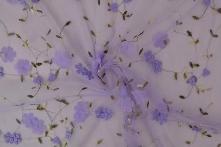 Attēls ar Izšūts tilla audums ar ziediem - lillā | 150 cm, 70 g/m² – pieejams Šarlotes audumi