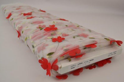 Image de tissu en tulle brodé à fleurs - rouge | 150 cm, 70 g/m² – disponible chez Šarlotes audumi