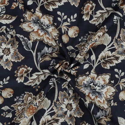 Image sur toile - fleurs sur fond bleu foncé 190 g/m² – disponible chez Šarlotes audumi