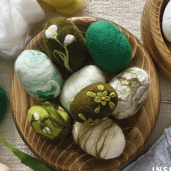 Attēls ar Ķemmēta 100% aitas vilna filcēšanai un vērpšanai – 20 g, dažādas krāsas – pieejams internetā Šarlotes audumi