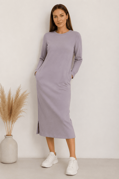 Image with cotton loopback jersey fabric in smoky lilac pink – available online at Šarlotes audumi