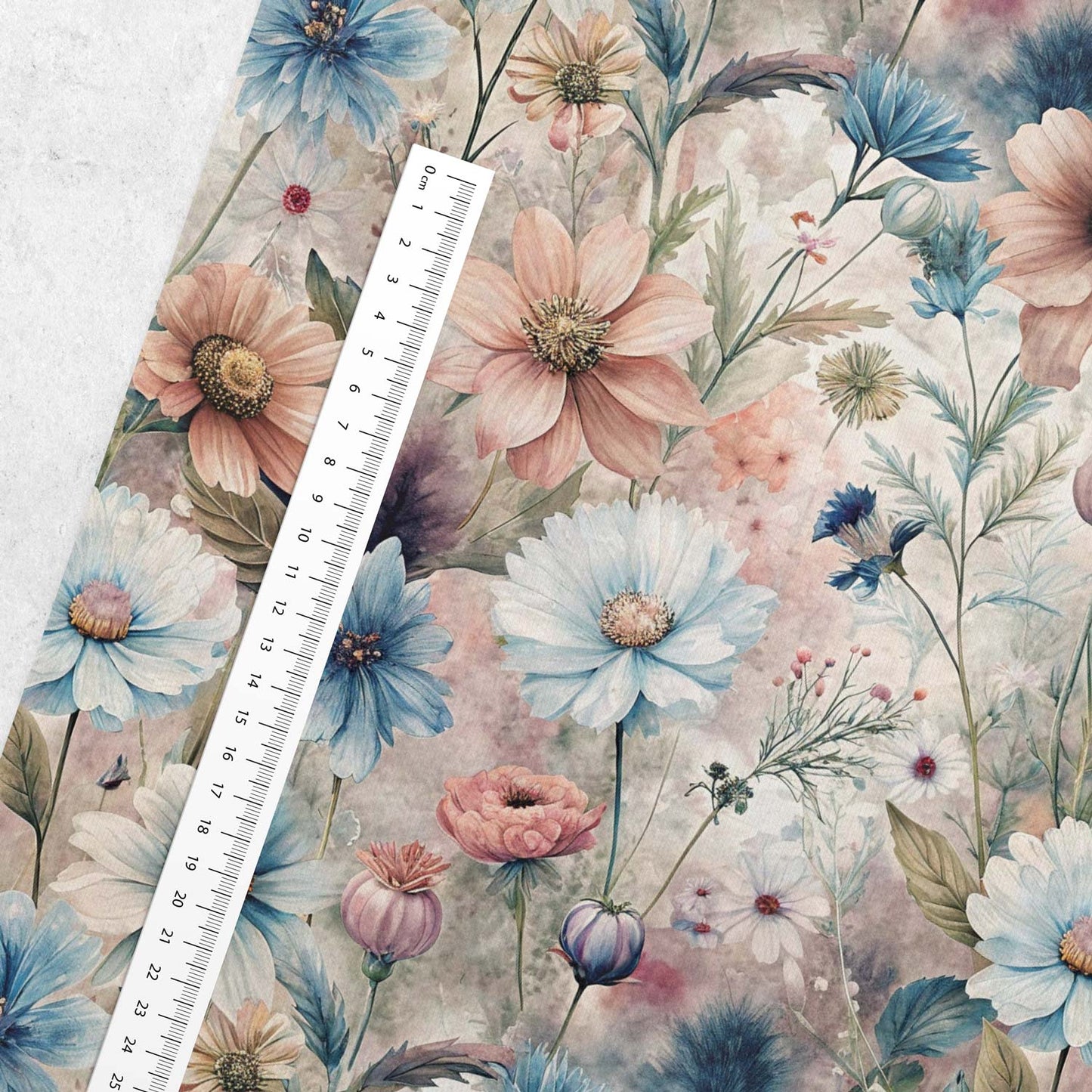Image avec jersey molletonné en coton, prairie fleurie de printemps onirique, 250 g/m² – disponible chez Šarlotes audumi