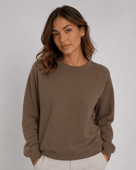 Image of cotton-insulated knit fabric in walnut brown – available online at Šarlotes audumi