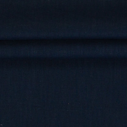 Image avec tissu en lin bleu foncé 235 g/m², disponible chez Šarlotes audumi