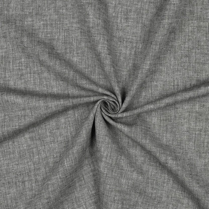 Image avec tissu Lina en coton à motif chevrons – gris avec une légère nuance verte 170 g/m² – disponible chez Šarlotes audumi
