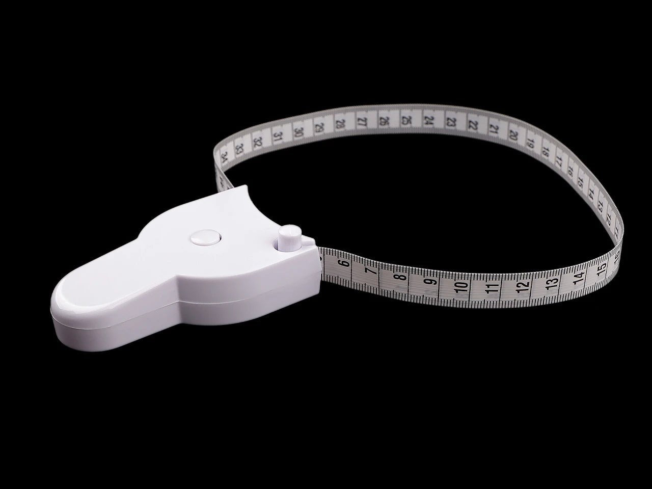 Paveikslėlis su 150 cm apimties matavimo juosta – prieinama Šarlotes audumi
