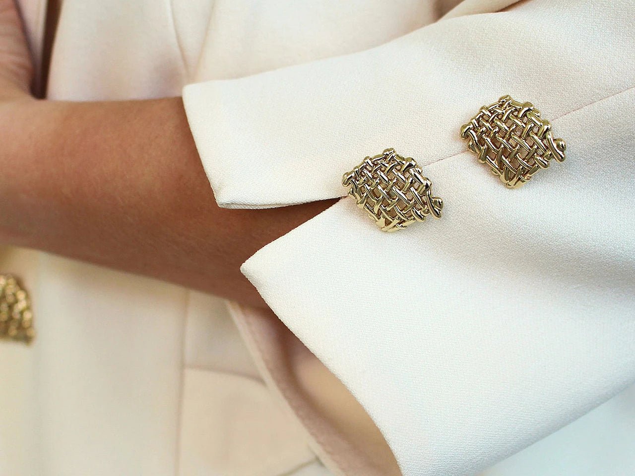 Attēls ar Metāla dekoratīvās pogas ar kājiņu, 30 mm – pieejams Šarlotes audumi