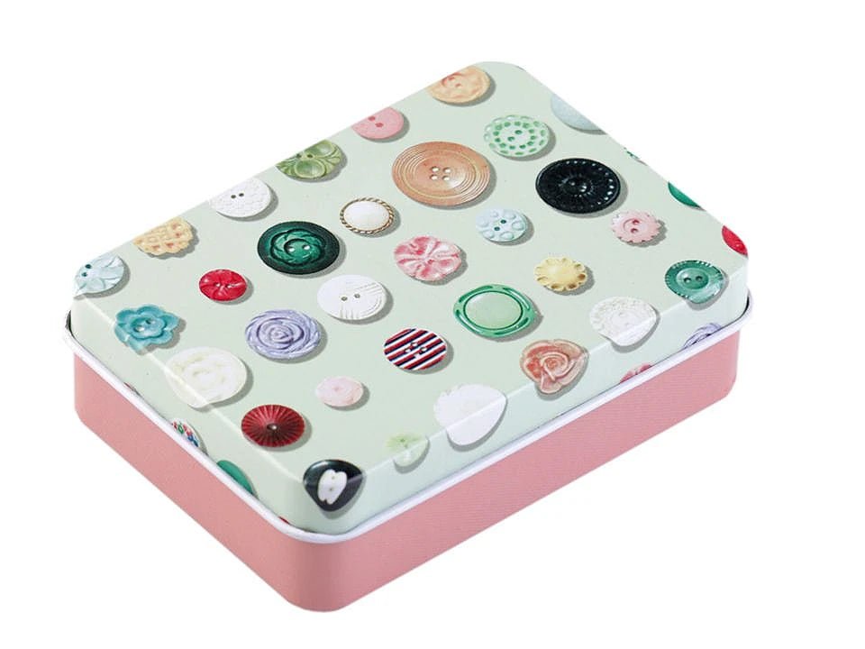 Attēls ar Metāla šūšanas kastīte – pieejams Šarlotes audumi