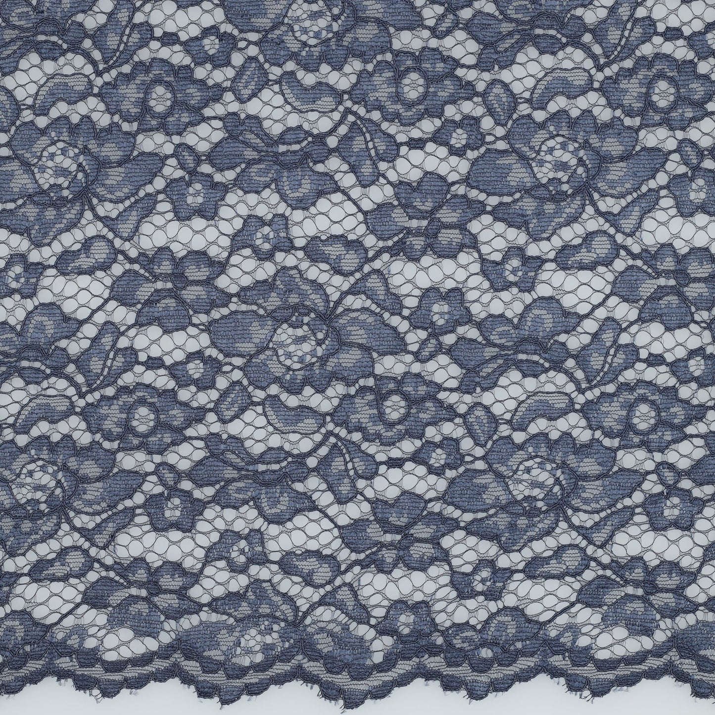 Attēls ar Mežģīņu audums - džinsu zils 130 g/m² – pieejams Šarlotes audumi