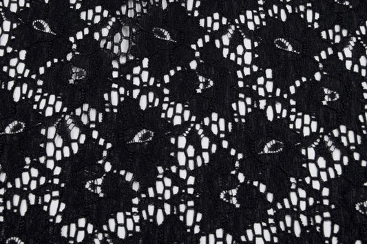 Attēls ar Mežģīņu audums - melns 115 g/m² – pieejams Šarlotes audumi