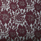 Attēls ar Mežģīņu audums - tumši sarkanas puķes 110 g/m² – pieejams Šarlotes audumi