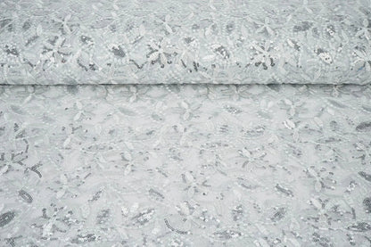 Attēls ar Mežģīņu audums|Izšūts tills ar fliteriem 160 g/m² - sudraba – pieejams Šarlotes audumi