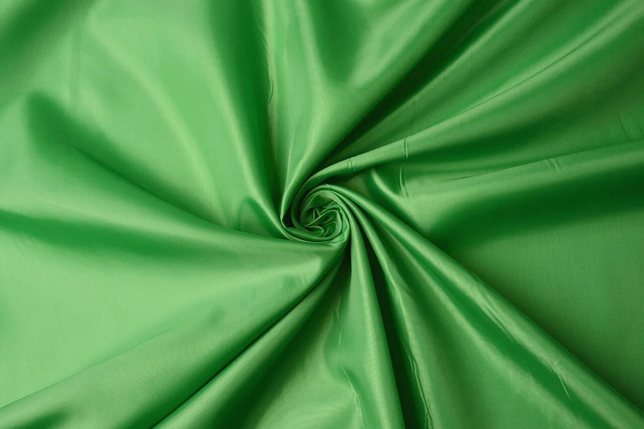 Attēls ar Oderes audums - ābolu zaļš 55 g/m² – pieejams Šarlotes audumi