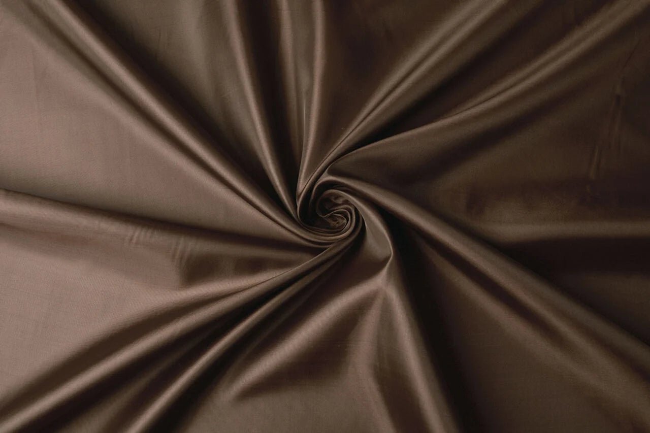 Attēls ar Oderes audums - brūnas 55 g/m² – pieejams Šarlotes audumi