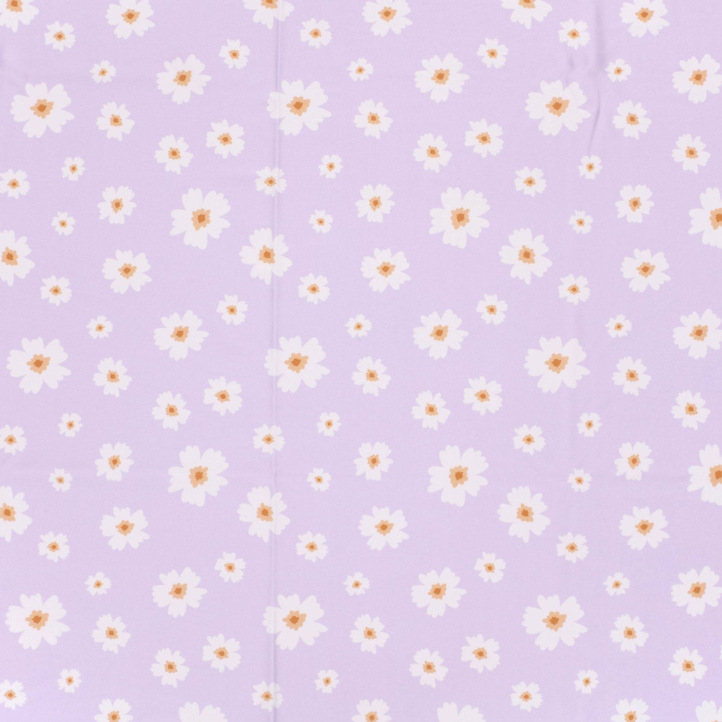 Image en tissu de maillot de bain en lycra avec protection UPF50 – fleurs sur lilas 200 g/m² – disponible chez Šarlotes audumi