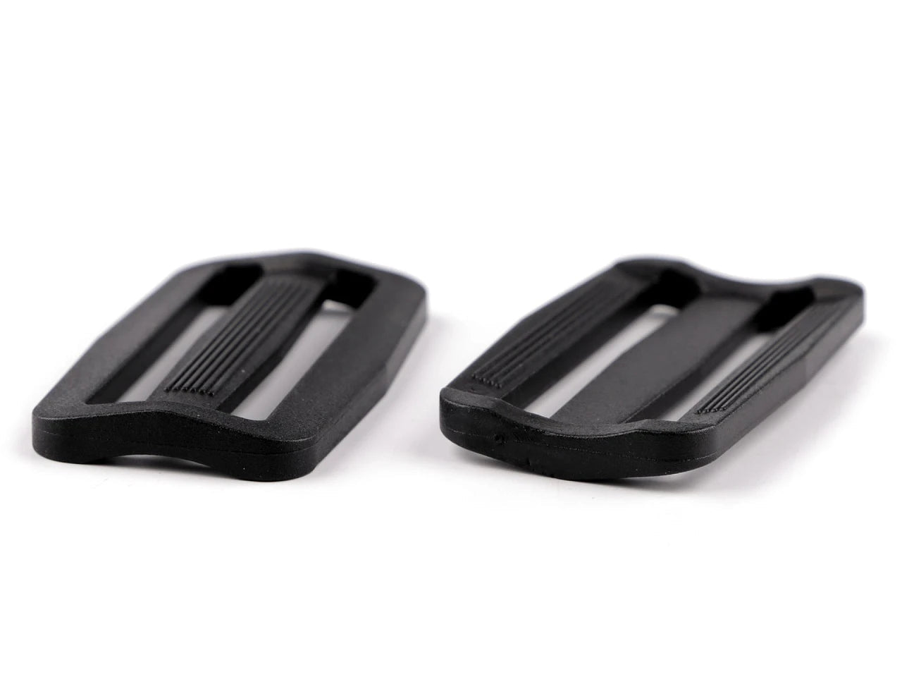 Attēls ar Plastmasas siksnu regulētājs (tri - glide) 50 mm (iepakojumā 5 gb) – pieejams Šarlotes audumi