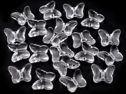 Paveikslėlis su plastikiniais drugelio formos karoliukais – galima įsigyti internetu „Šarlotes audumi“