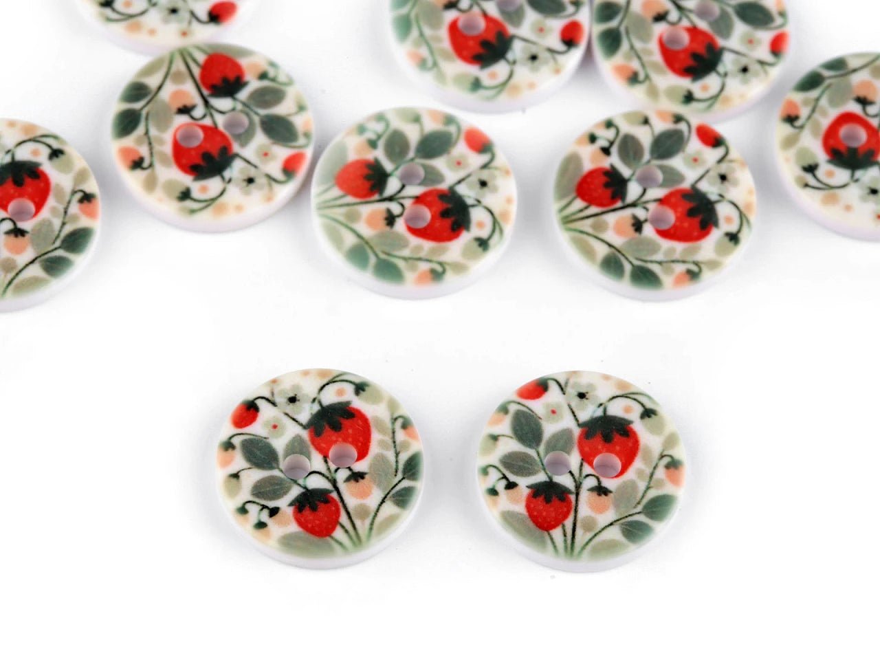 Image of patterned buttons Ø 15.5 mm – available at Šarlotes audumi