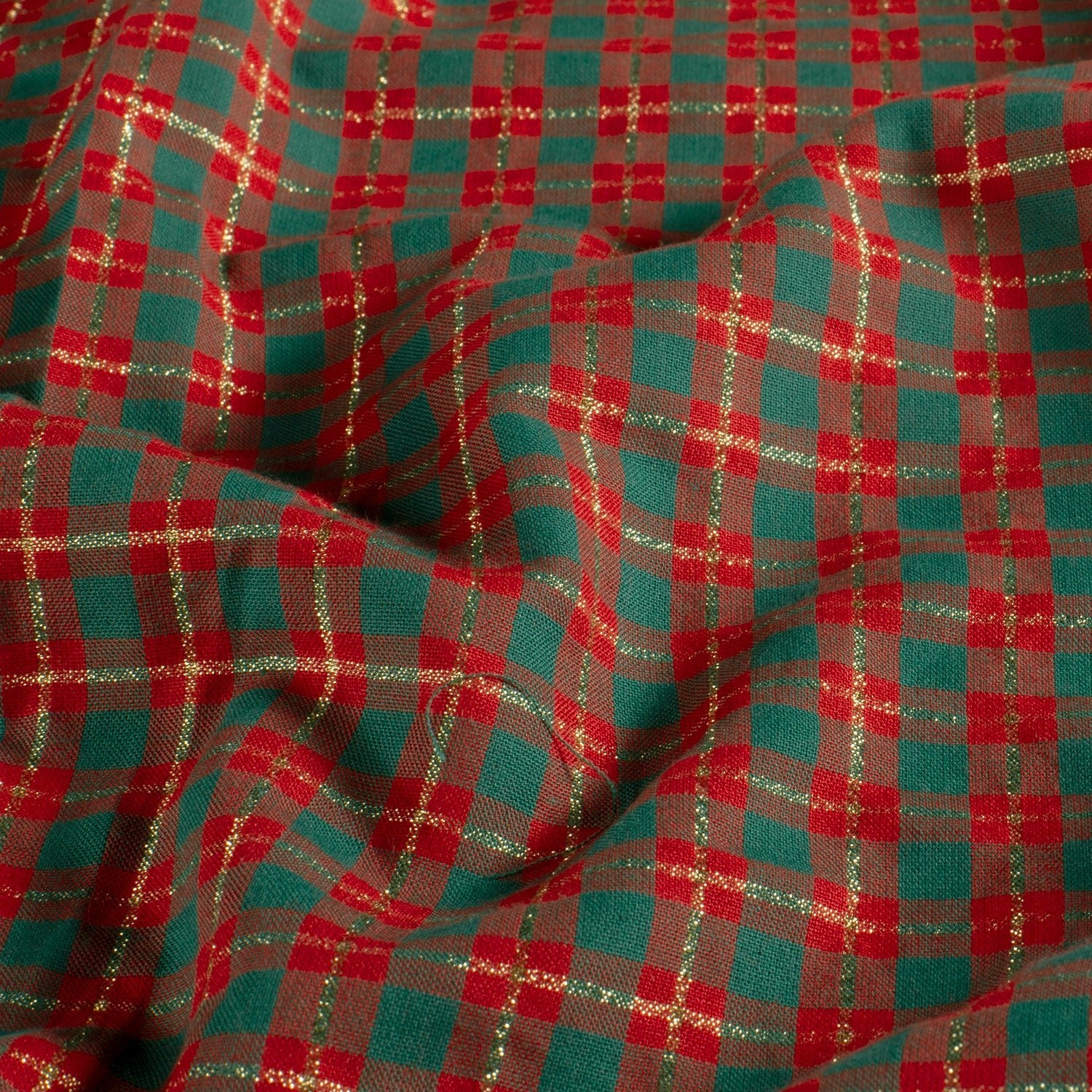 Image of premium 100% cotton fabric—Scottish check with gold accents, 120 g/m², available online at Šarlotes audumi